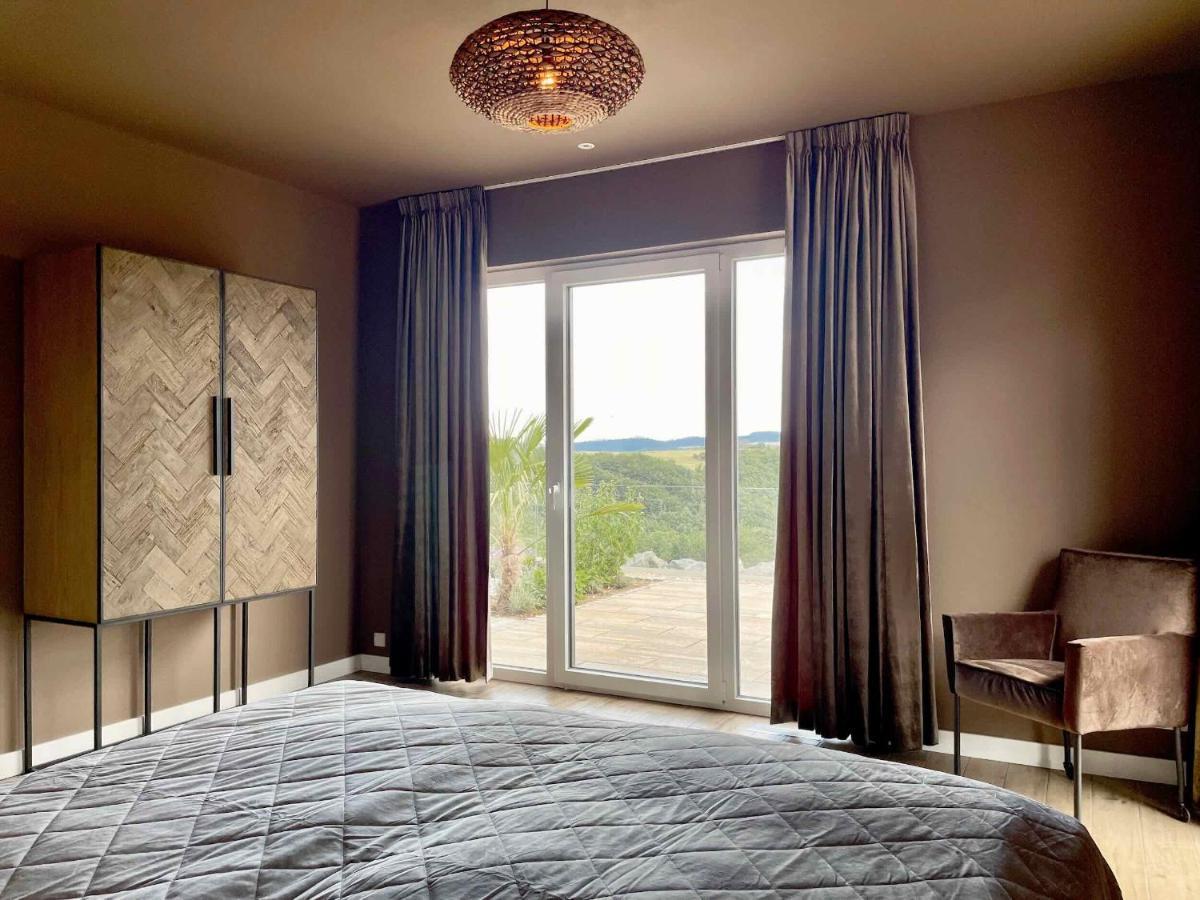 Luxapart Eifel Mit Privater Sauna Harscheid Exteriör bild